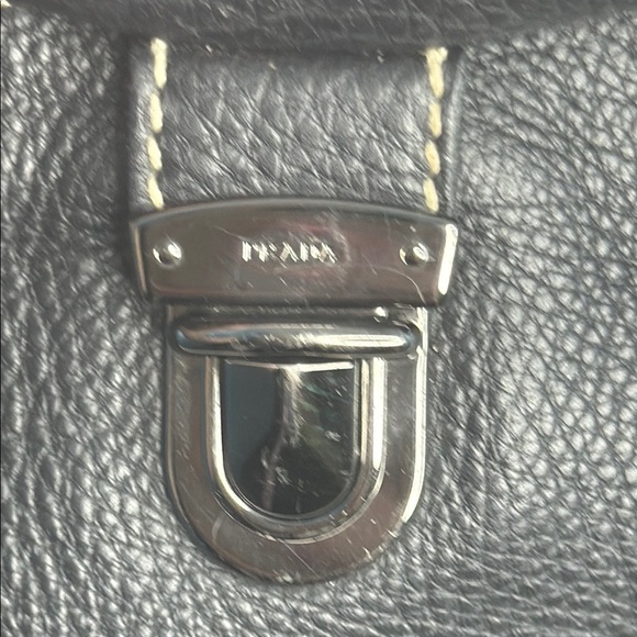 Prada Vitello Daino Shoulder Bag - Picture 9 of 17